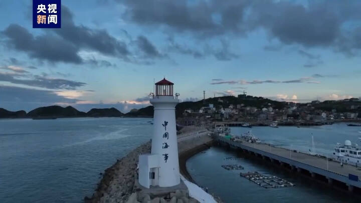 A scenic view of Ningbo Zhedong Yanhai Dengta