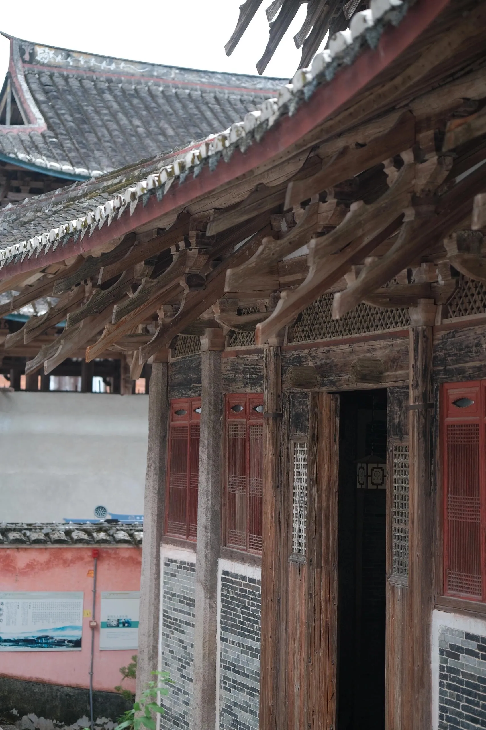 A scenic view of Ningde Shifengsi Guanyinting
