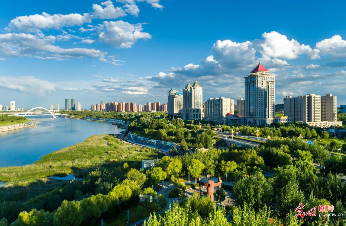 A scenic view of Ordos Shierlianchengchengzhi