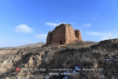 Explore the Enigmatic Beauty of Ordos Shierlianchengchengzhi: A Must-Visit Destination in Inner Mongolia