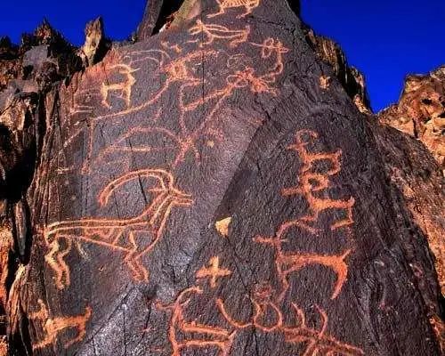 Top 10 Must-See Attractions at Ordos Zhuozishanyanhuaqun for Adventure Seekers