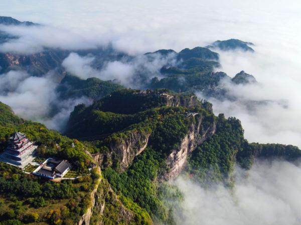 Experience the Mystical Beauty of Kongtongshan Gujianzhuqun in Pingliang, Gansu