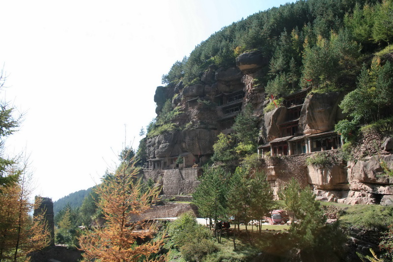 A scenic view of Pingliang Yunyasi He Chenjiadong Shiku
