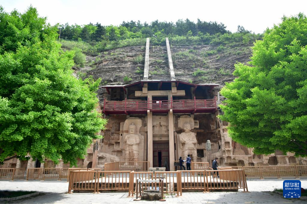 A scenic view of Qingyang Shikongsi Shiku