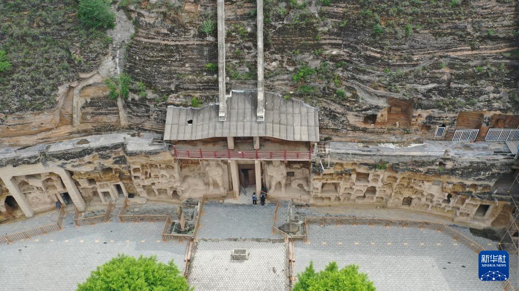 A scenic view of Qingyang Shikongsi Shiku
