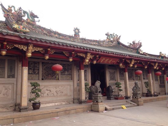 Hidden Gems of Quanzhou: The Enchanting Longshansi Temple Experience