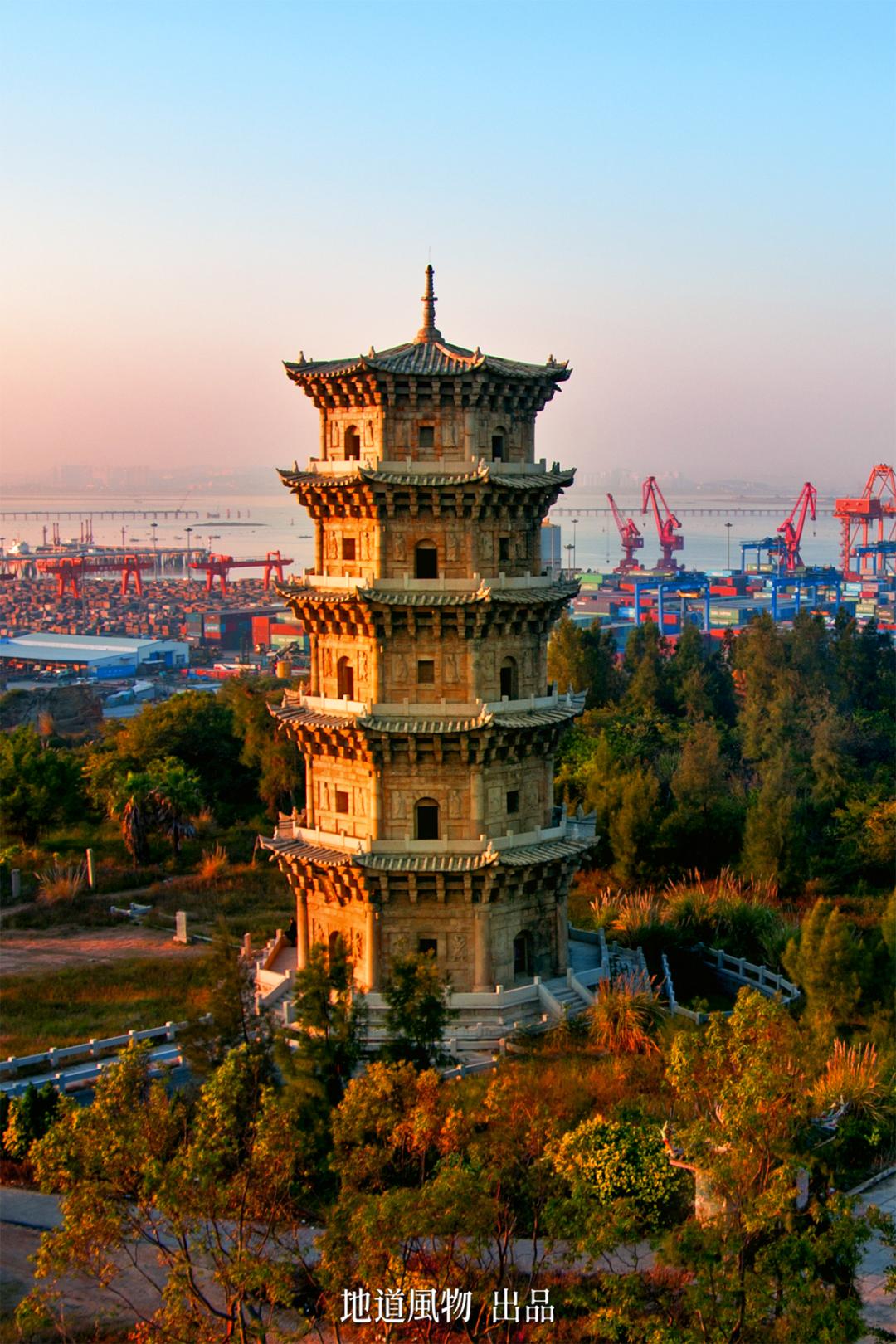 A scenic view of Quanzhou Gang Gu Jianzhu