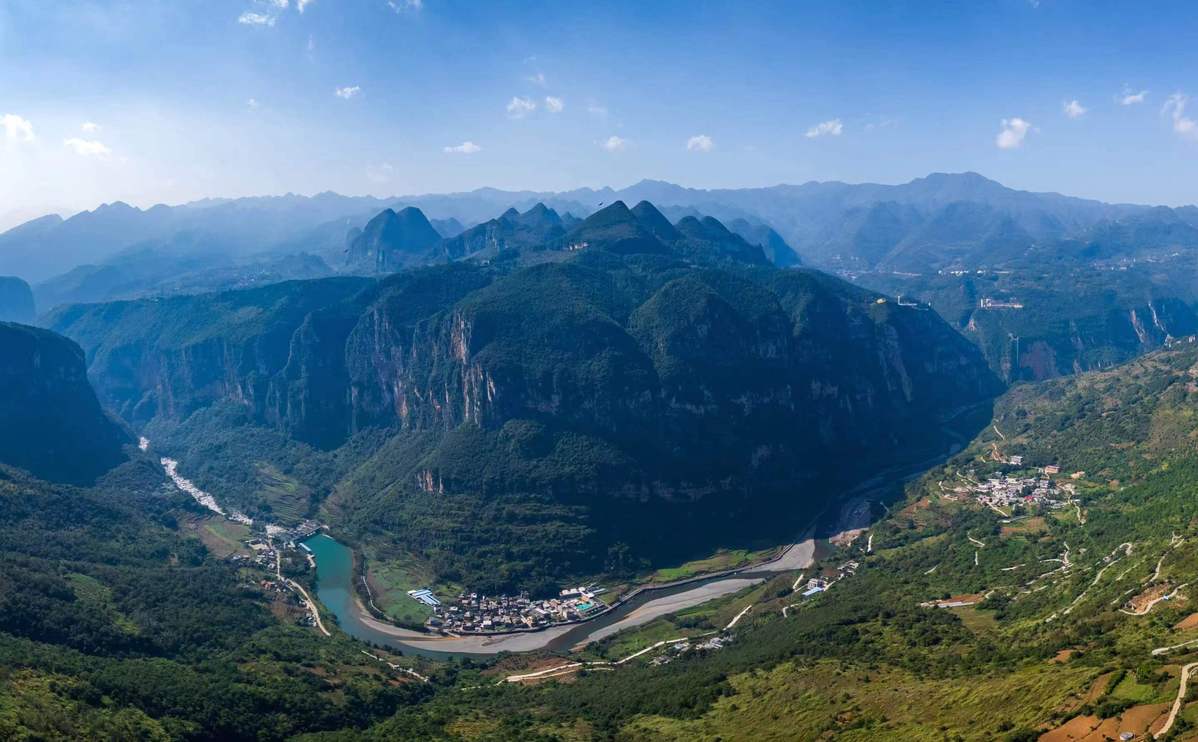 A scenic view of Qujing Kedu Guan Yidao