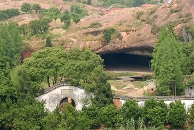 Unveiling Quzhou Xianyandong Moya Tiji: Nature’s Hidden Gem in Zhejiang