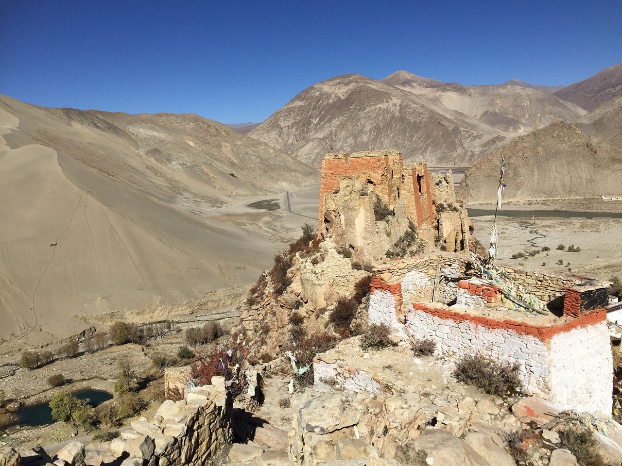 A scenic view of Rikaze Chamuqin Muqun