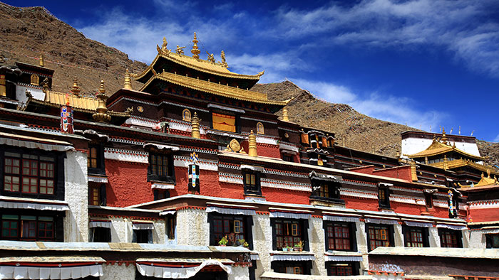 Rikaze Zhashilunbu Si: Experience the Majestic Beauty of Shigatse, Tibet