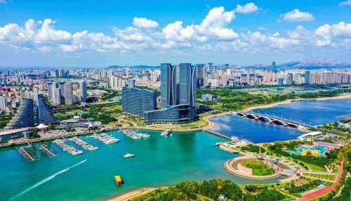A scenic view of Rizhao Dantu Yizhi