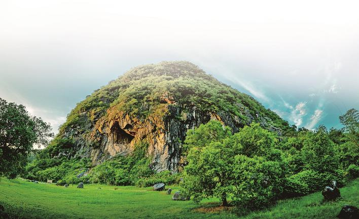 A scenic view of Sanming Yanzidong Yizhi