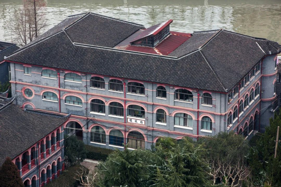 A scenic view of Shanghai Putuo Sheng Yuehan Daxue Jindai Jianzhu