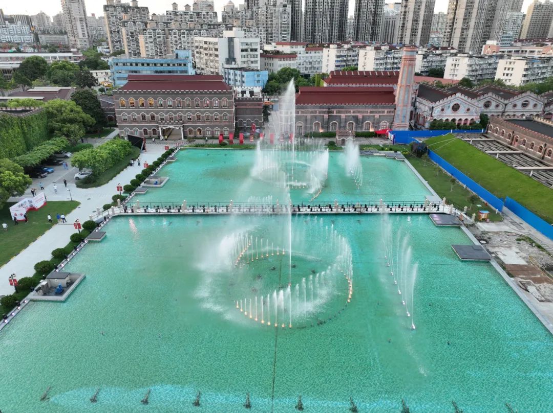 A scenic view of Shanghai Yangpu Yangshupu Shuichang