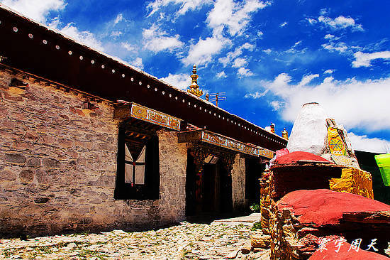 Experience the Spiritual Majesty of Shannan Zangwang Mu in Tibet