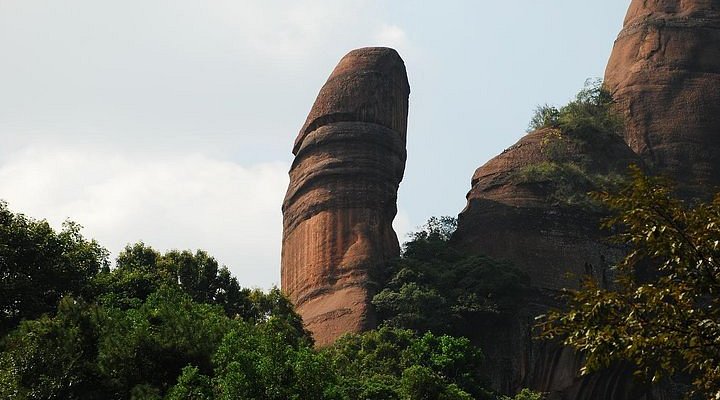 A scenic view of Shaoguan Shuangfengzhai