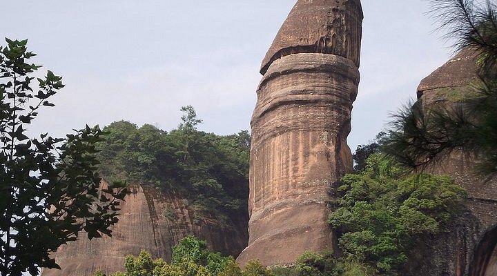 A scenic view of Shaoguan Yunlongsi Ta