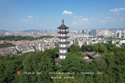 A scenic view of Shaoxing Donghuachengsi Ta