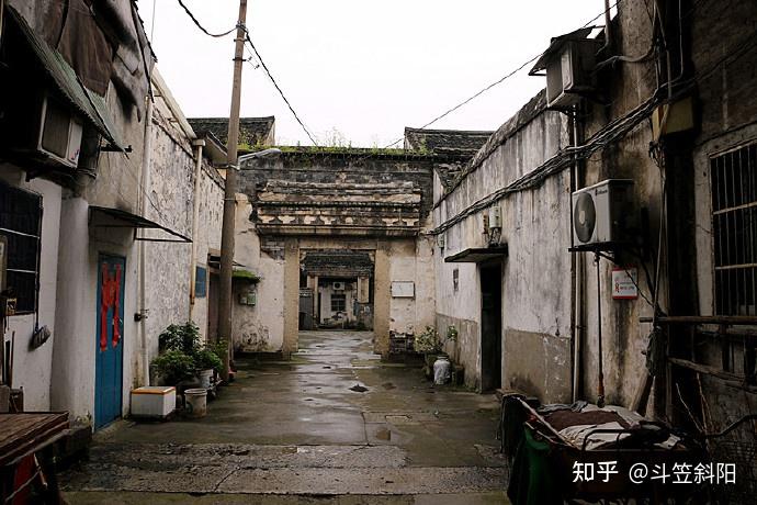 A scenic view of Shaoxing Lvfu
