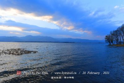 A scenic view of Shaoxing Zeluohu Bitang