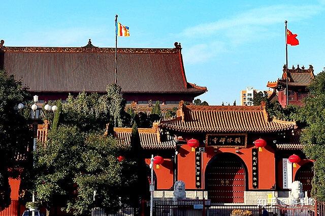 A scenic view of Shijiazhuang Bailin Temple Pagoda