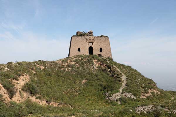 A scenic view of Shuozhou Guangwu Ancient City Wall