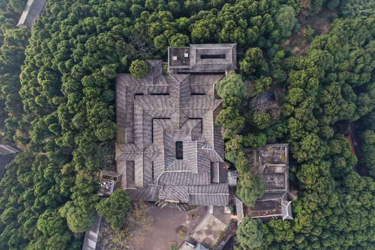 A scenic view of Suining Gaofengshan Gujianzhuqun