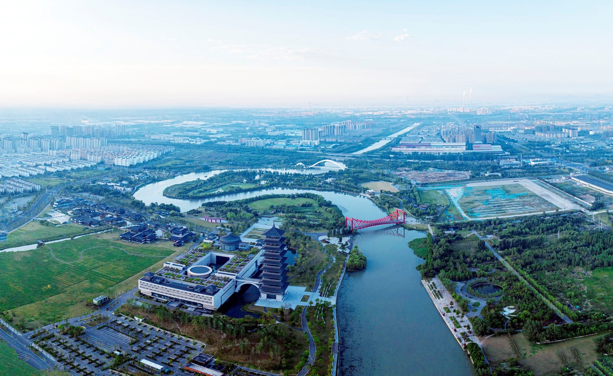 A scenic view of Suzhou Dongmiao Qiao