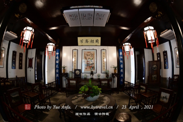 A scenic view of Suzhou Jingyetang