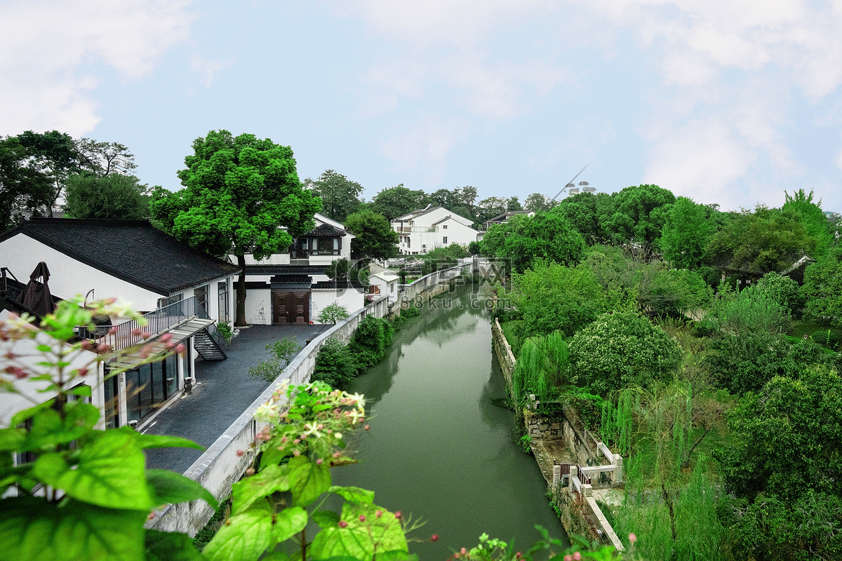 A scenic view of Suzhou Panmen