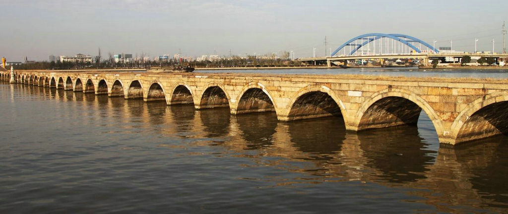 A scenic view of Suzhou Taicang Shigongqiao