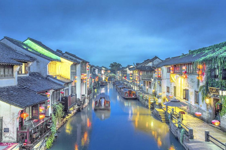 A scenic view of Suzhou Yuyue Jiuju