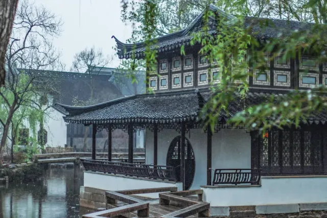 A scenic view of Suzhou Zhuozhengyuan