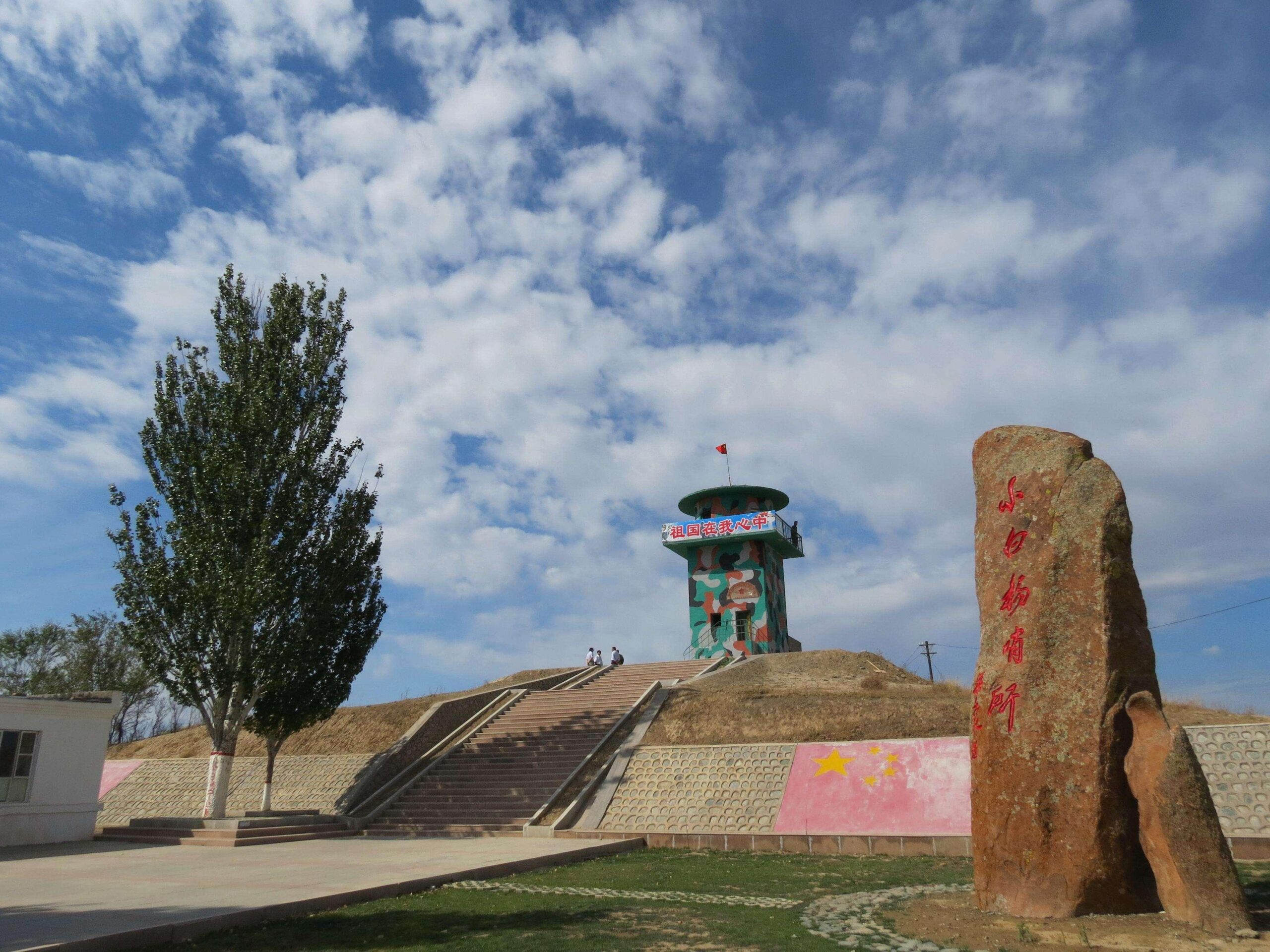 A scenic view of Tacheng Daoerben Elute Senmu Gucheng Yizhi