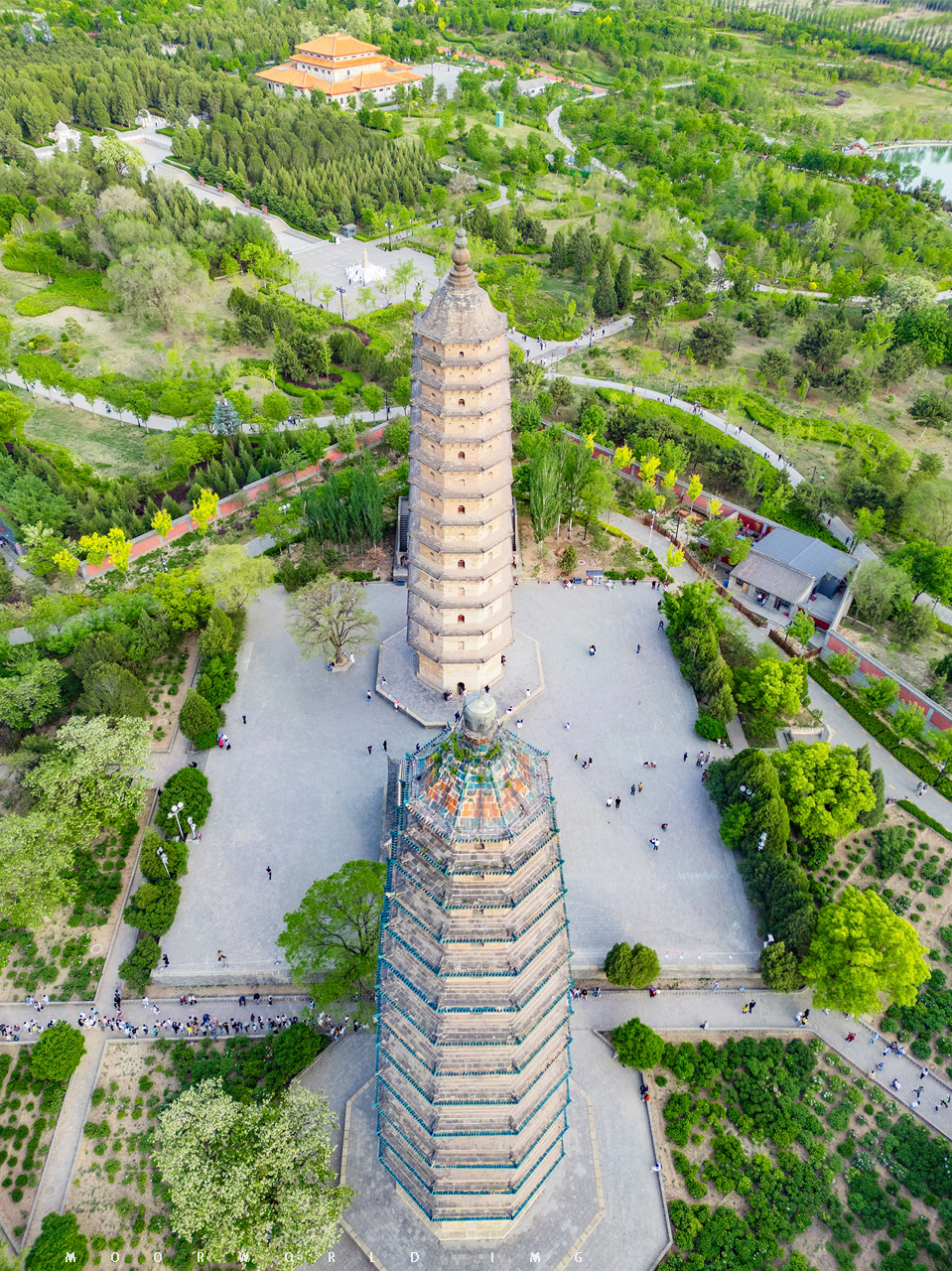 A scenic view of Taiyuan Tiemu Er Pagoda