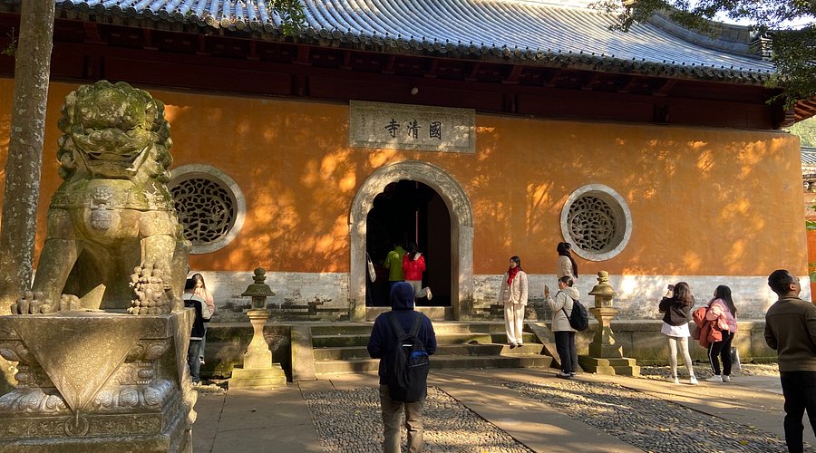 A scenic view of Taizhou Guoqing Si