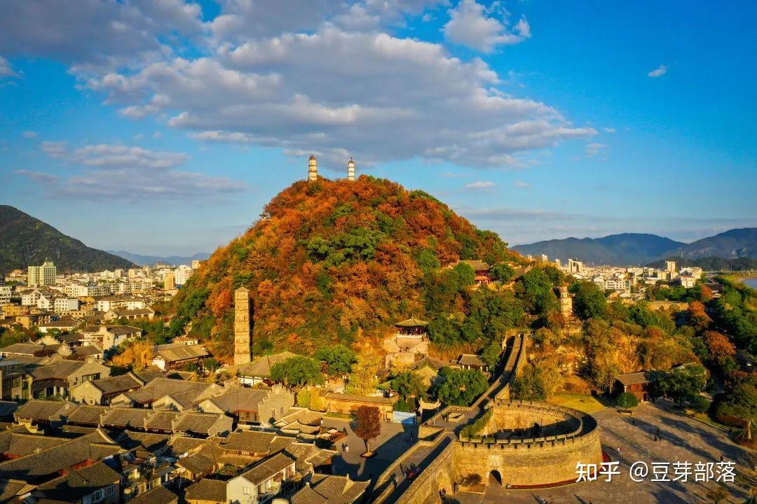 A scenic view of Taizhou Jinshantaqun