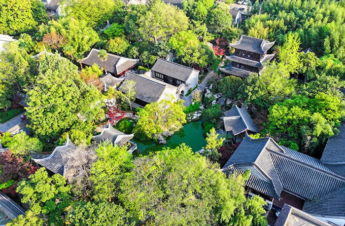 A scenic view of Taizhou Risheyuan