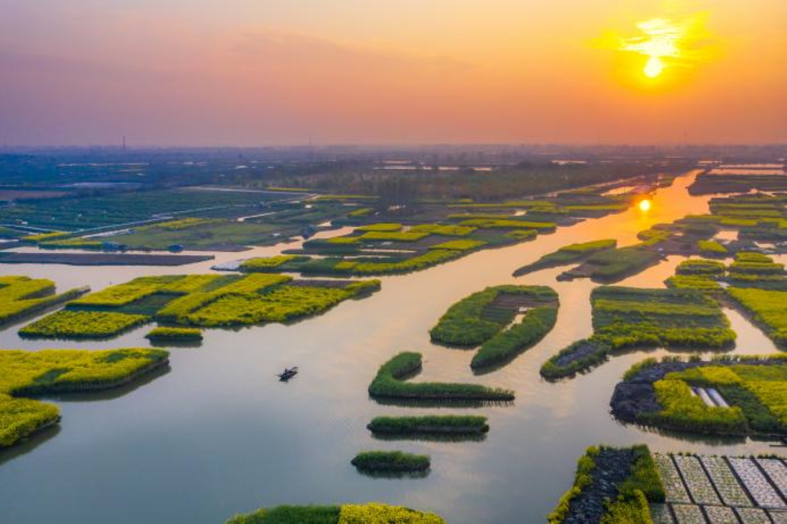 A scenic view of Taizhou Xinghua Duotian