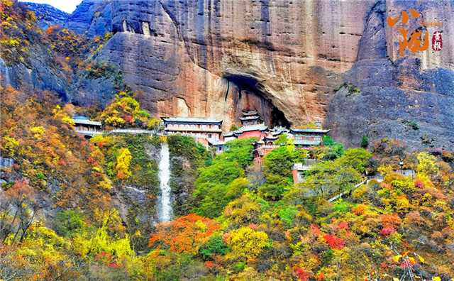 A scenic view of Tianshui Shuiliandong Daxiangshan Shiku