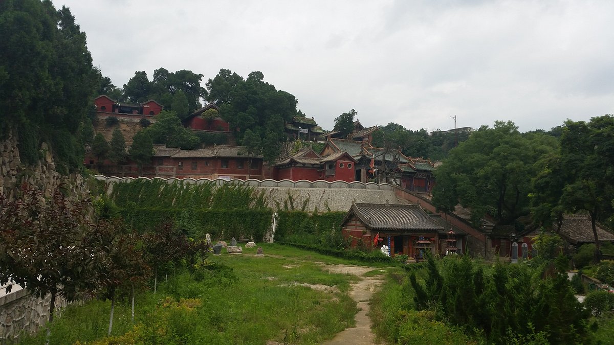 A scenic view of Tianshui Yuquanguan