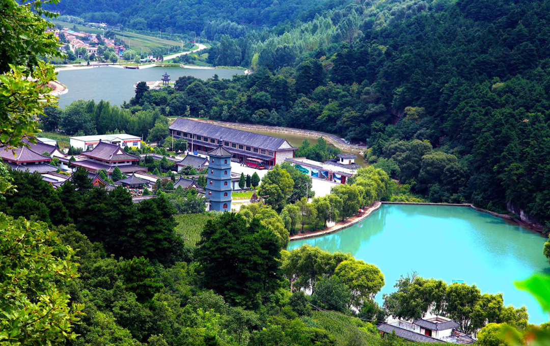 A scenic view of Tongchuan Yijun Grottoes Group