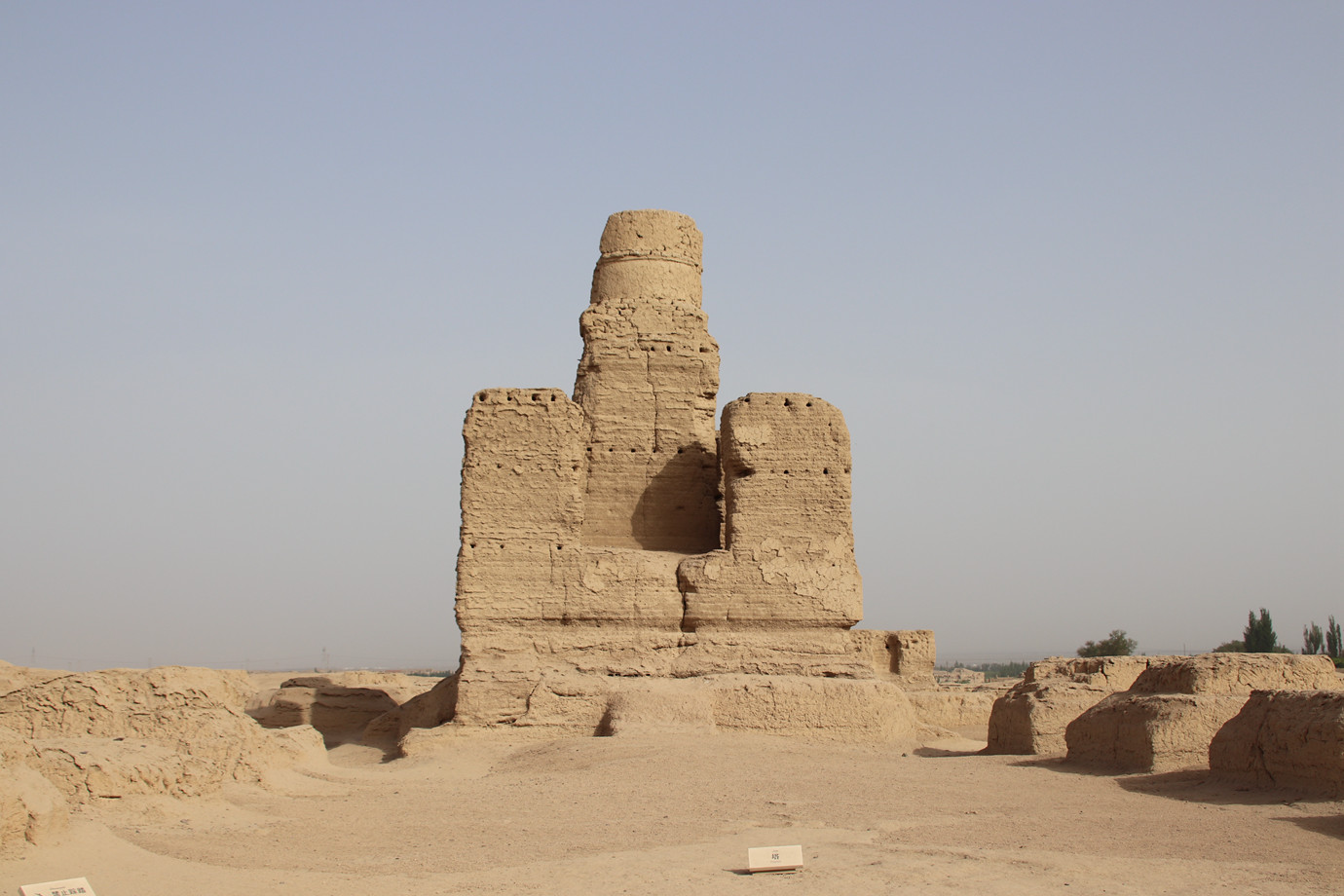 A scenic view of Turpan Yaerhu Gucheng Jiaohe Gucheng