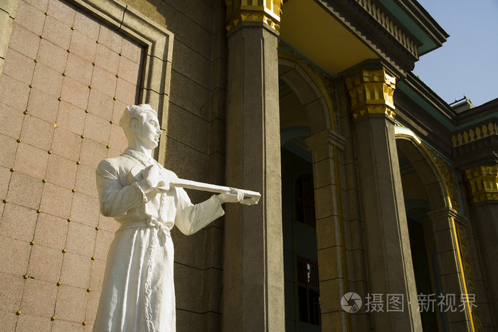 A Culinary Journey: Must-Try Dishes at Renmin Juchang in Urumqi