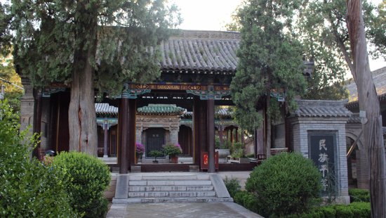 Experience Serenity at Qingzhou Zhenjiaosi: Weifang’s Enchanting Temple Escape