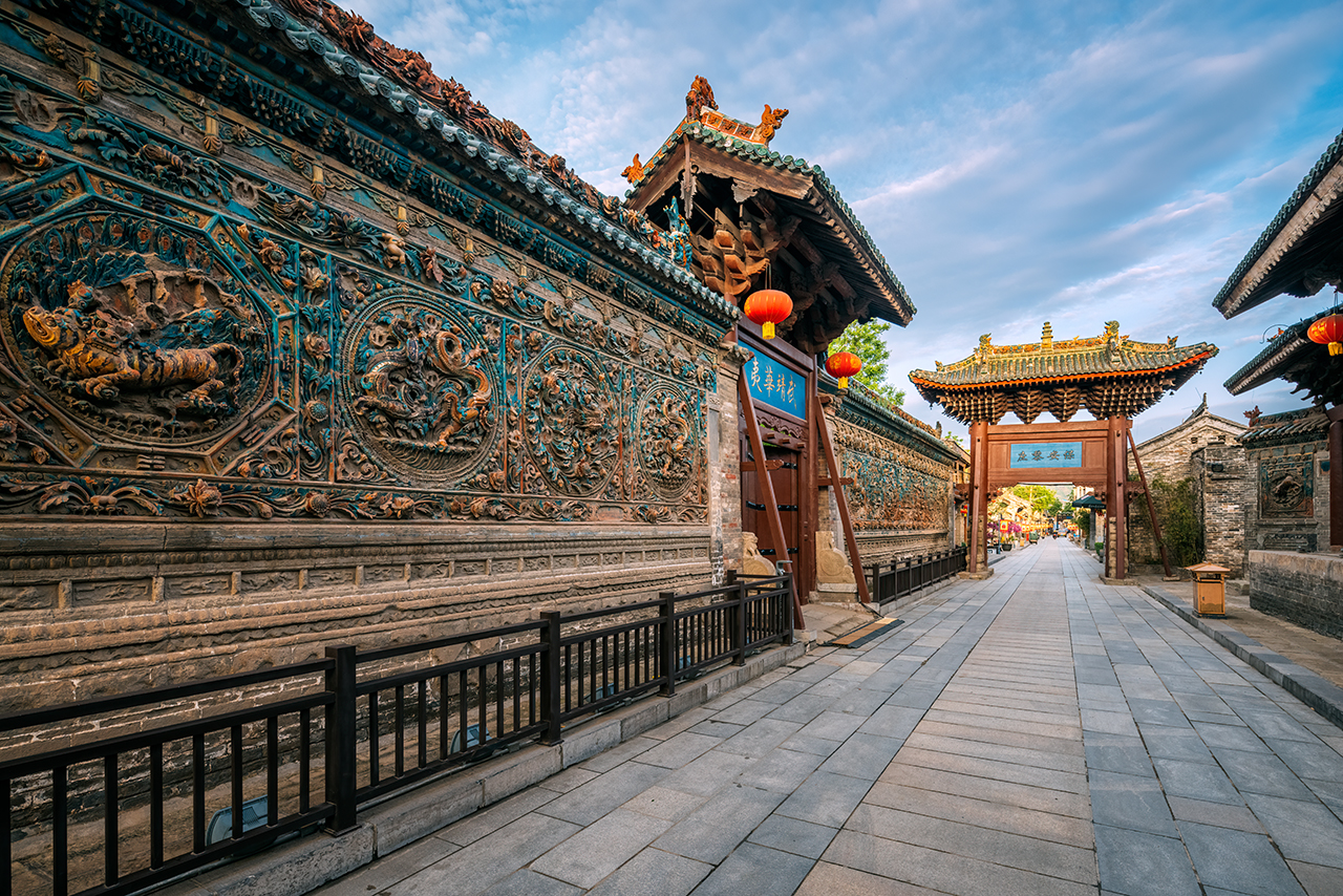 A scenic view of Weinan Hancheng Jiulang Temple