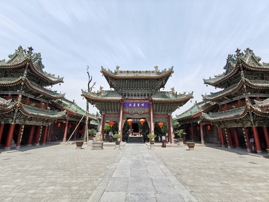 A scenic view of Weinan Hancheng Jiulang Temple