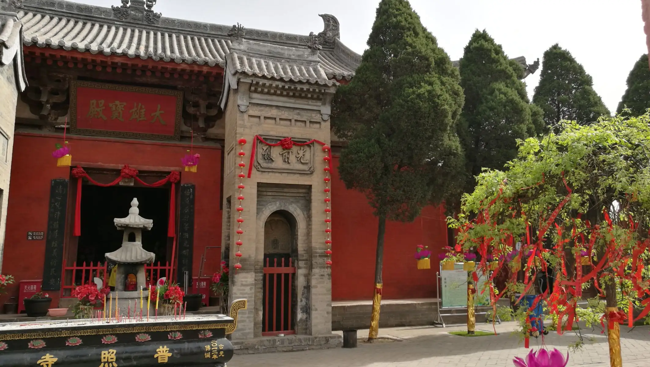 A scenic view of Weinan Hancheng Puzhao Temple