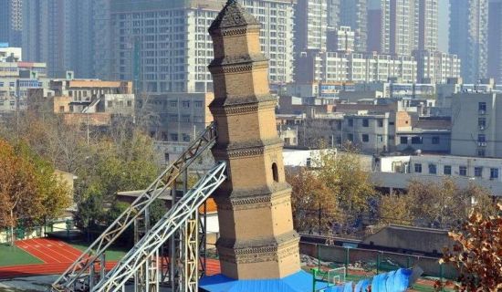 A scenic view of Weinan Heyang Qianjin Pagoda